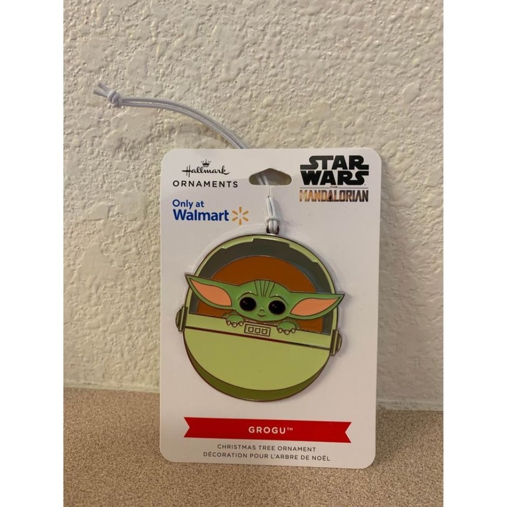 Hallmark Star Wars Mandalorian Grogu Christmas Ornament